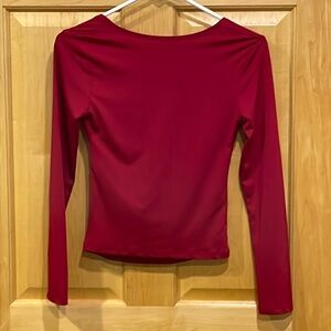 Red open back scoop neck top king sleeve size S